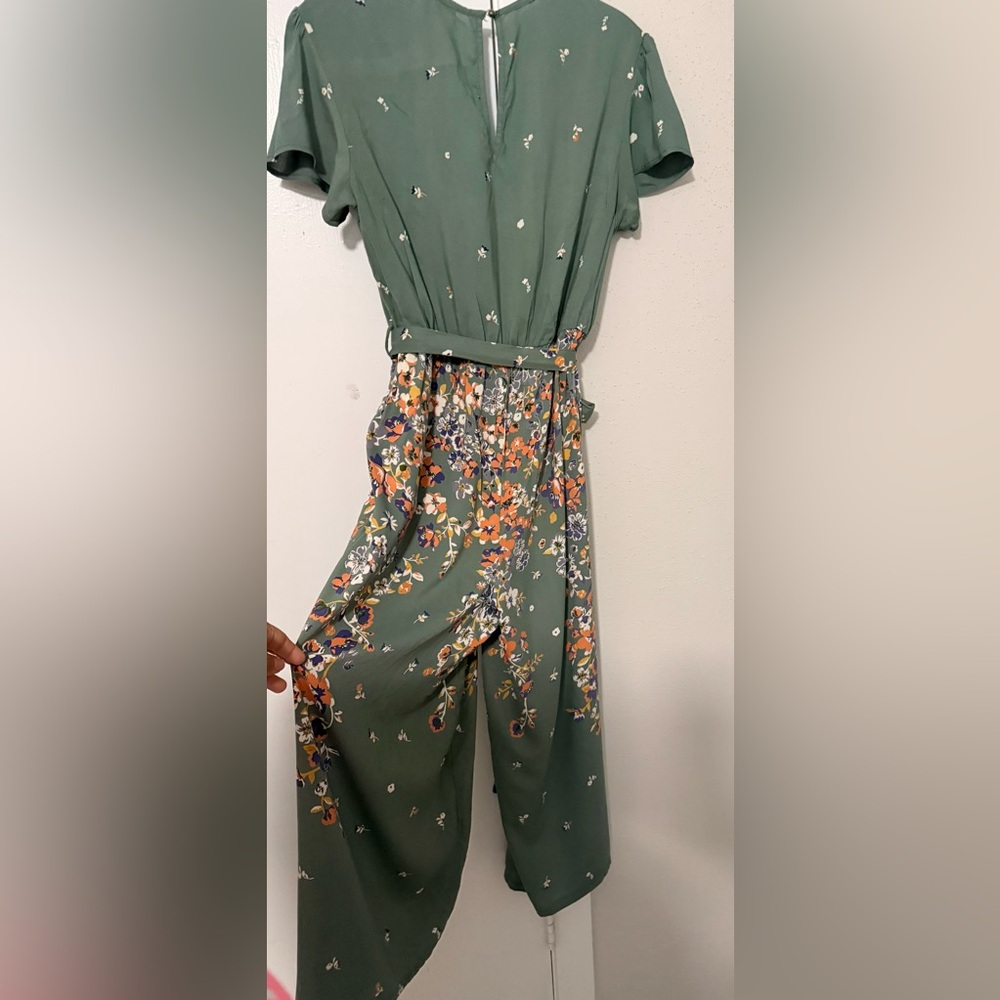 mi ami Sage Green Floral Wrap Front Wide Leg Jumpsuit Size M - Picture 6 of 7